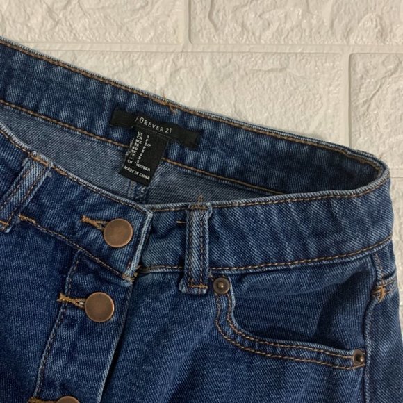 FOREVER 21 | gorgeous a-line denim skirt | dark wash | retro vibe | high waisted - Picture 5 of 6